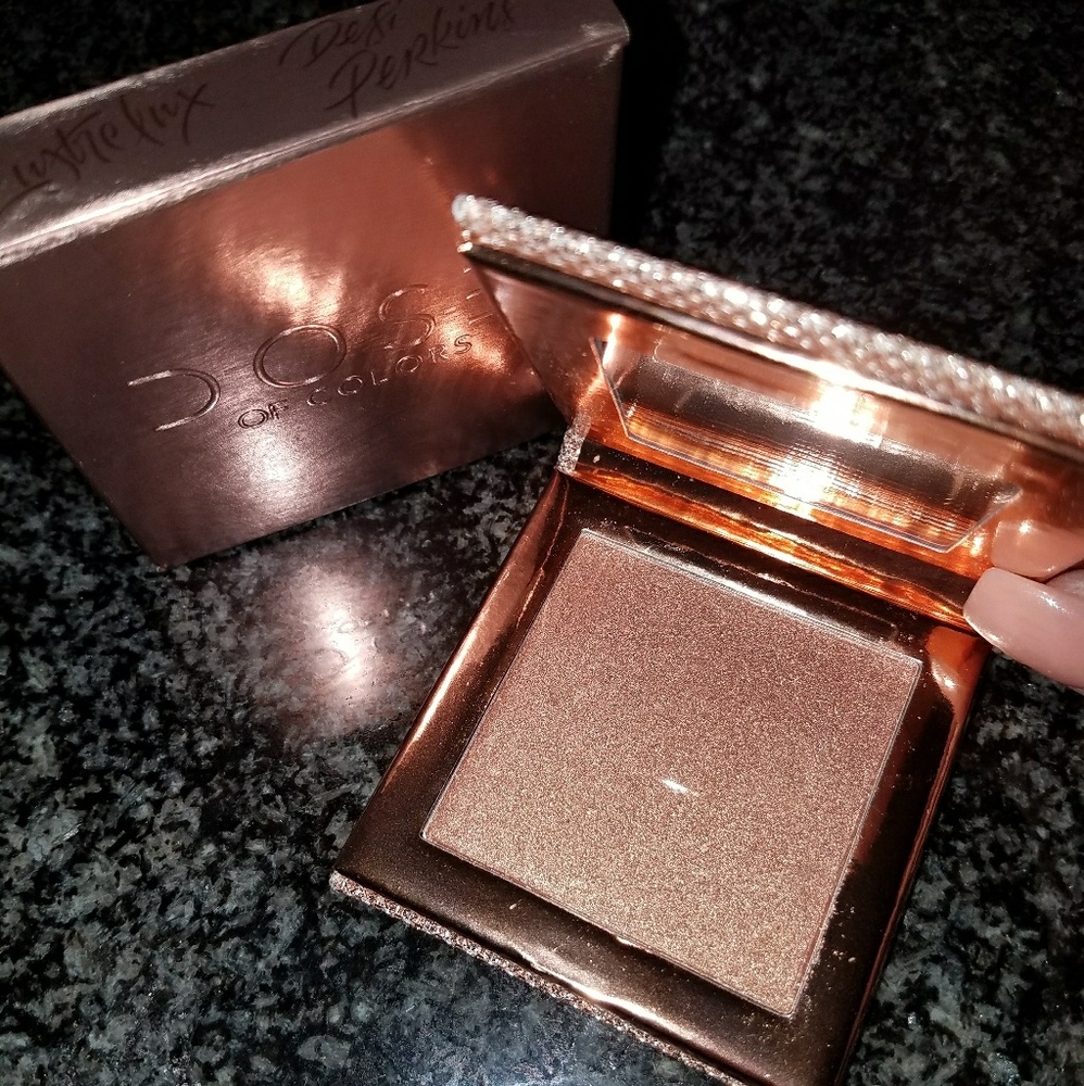 Dose of Colors x Desixkaty collab Mirame highlight